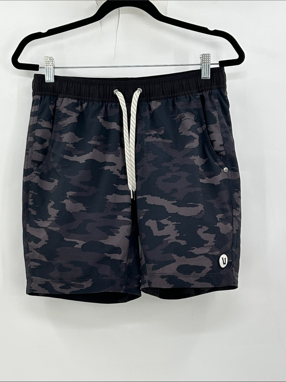 Vuori Men Kore Short V302 Black Camo Lined 7" Inseam Size Small